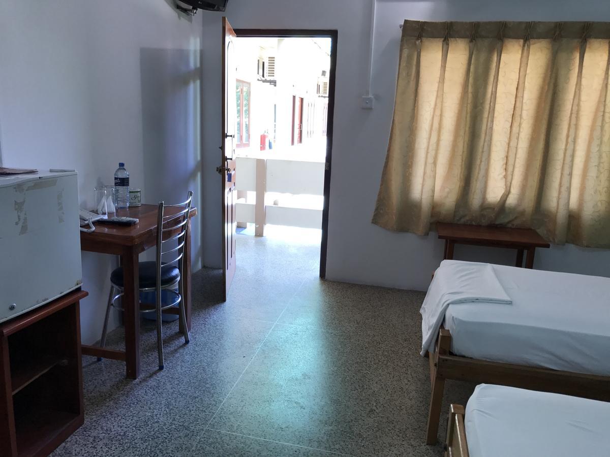 Gnaanams Hotel And Restaurant Jaffna Exterior photo