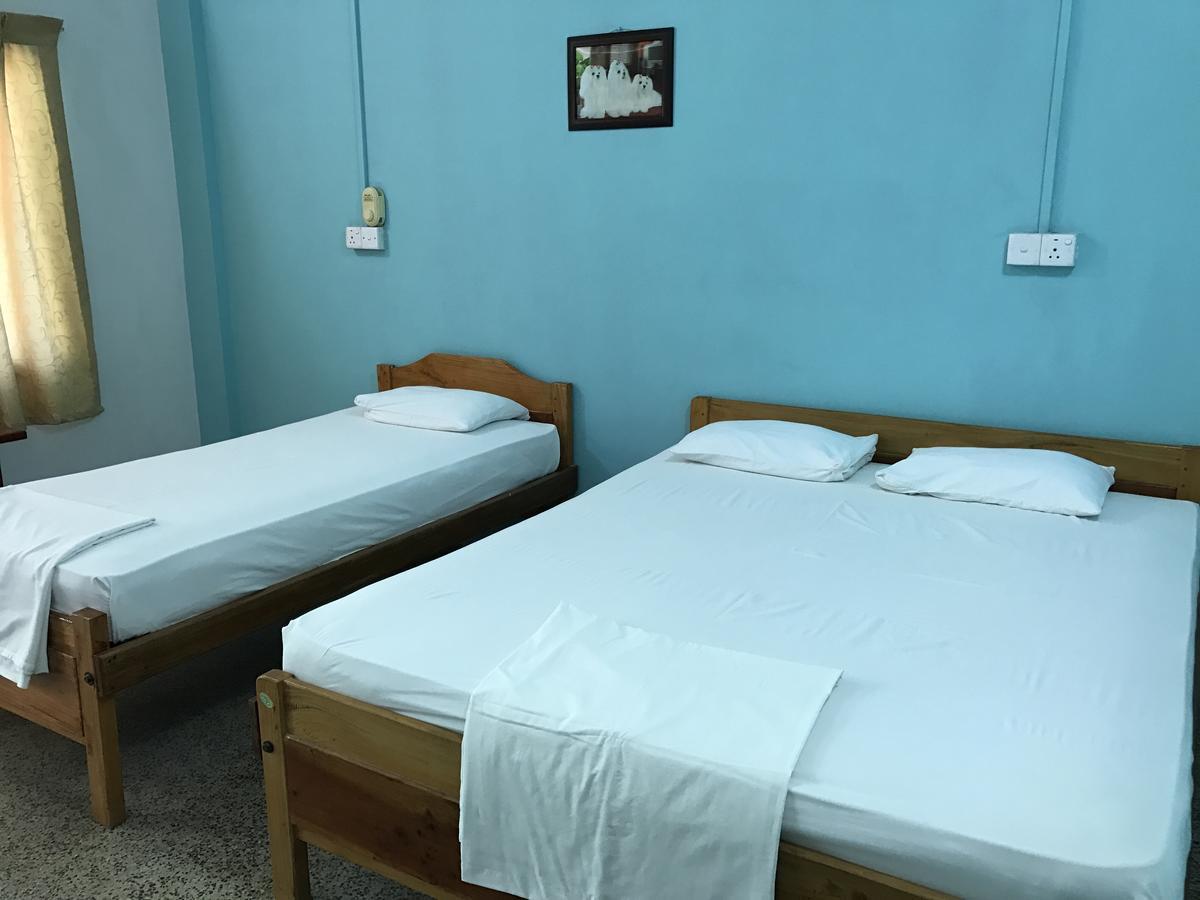 Gnaanams Hotel And Restaurant Jaffna Exterior photo